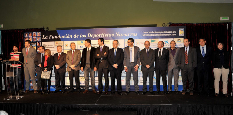 &Eacute;xito en la Entrega de Becas 2013